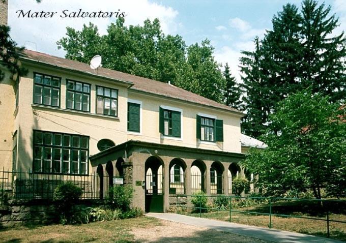 Mater Salvatoris House Hotel Gödöllő Exterior foto